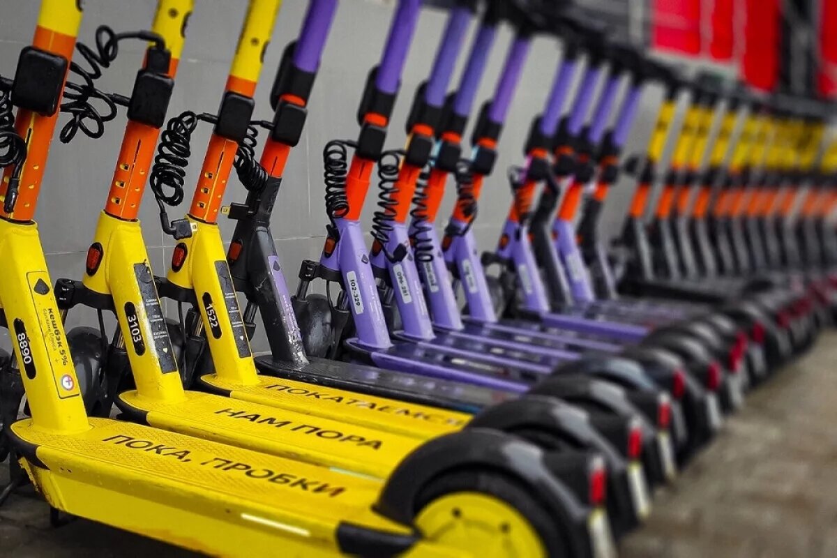    В Екатеринбурге стартовал сезон самокатов