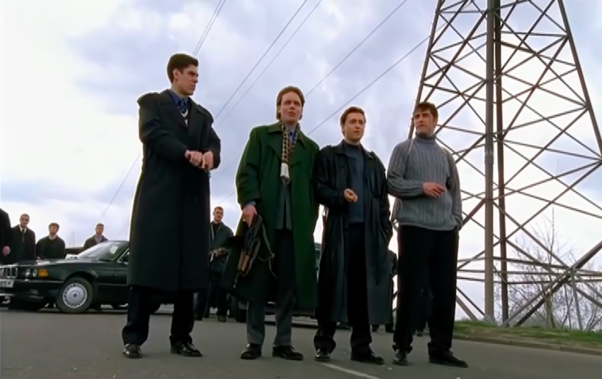 Фото: кадр из сериала «Бригада»; режиссер — Алексей Сидоров; производство — «Аватар Фильм».