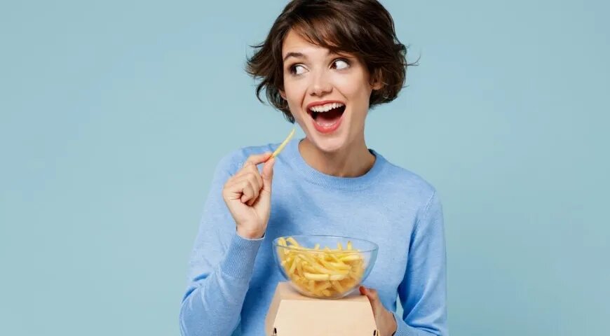   Картошка фри — это очень калорийное блюдо, в котором много трансжиров (shutterstock)