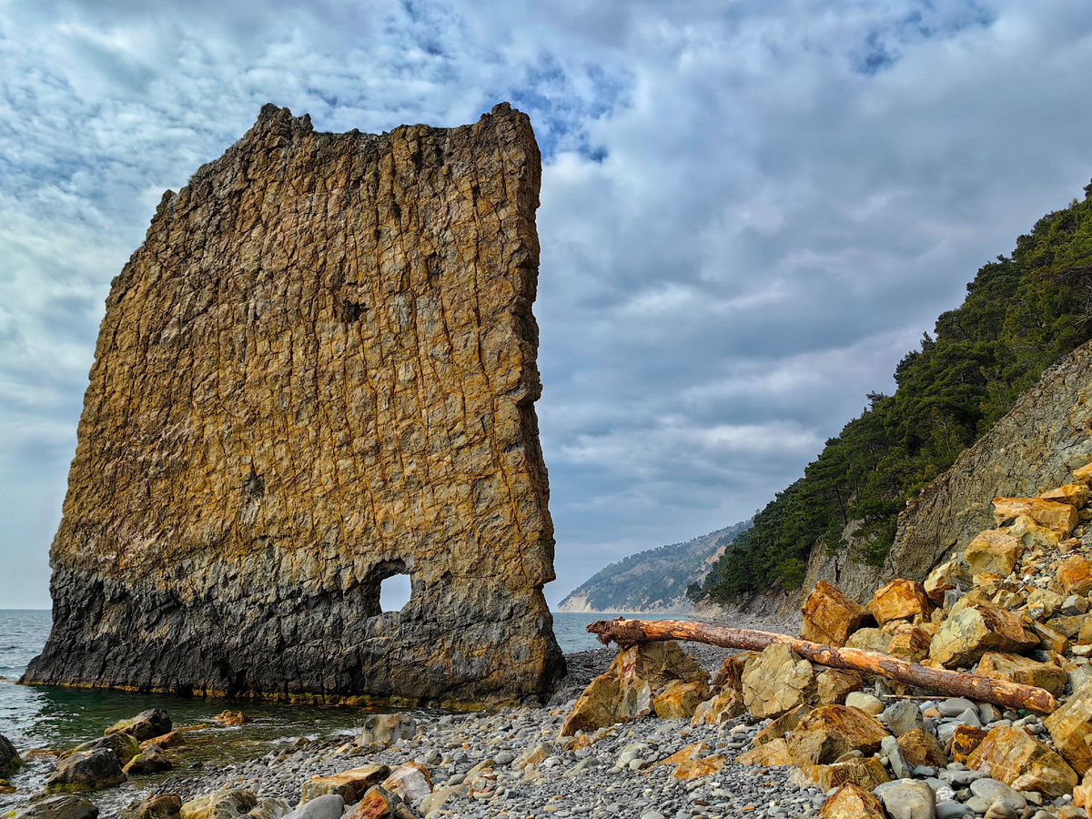 Скала "Парус"