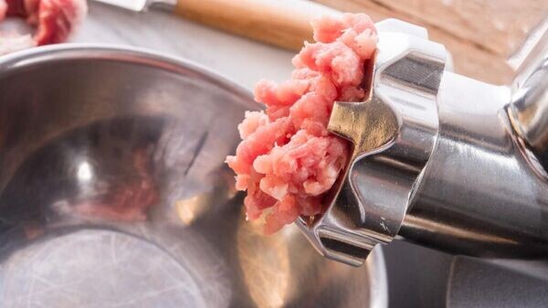    CC BY 2.0 / Jane Charlesworth / Pork Meat Grinder