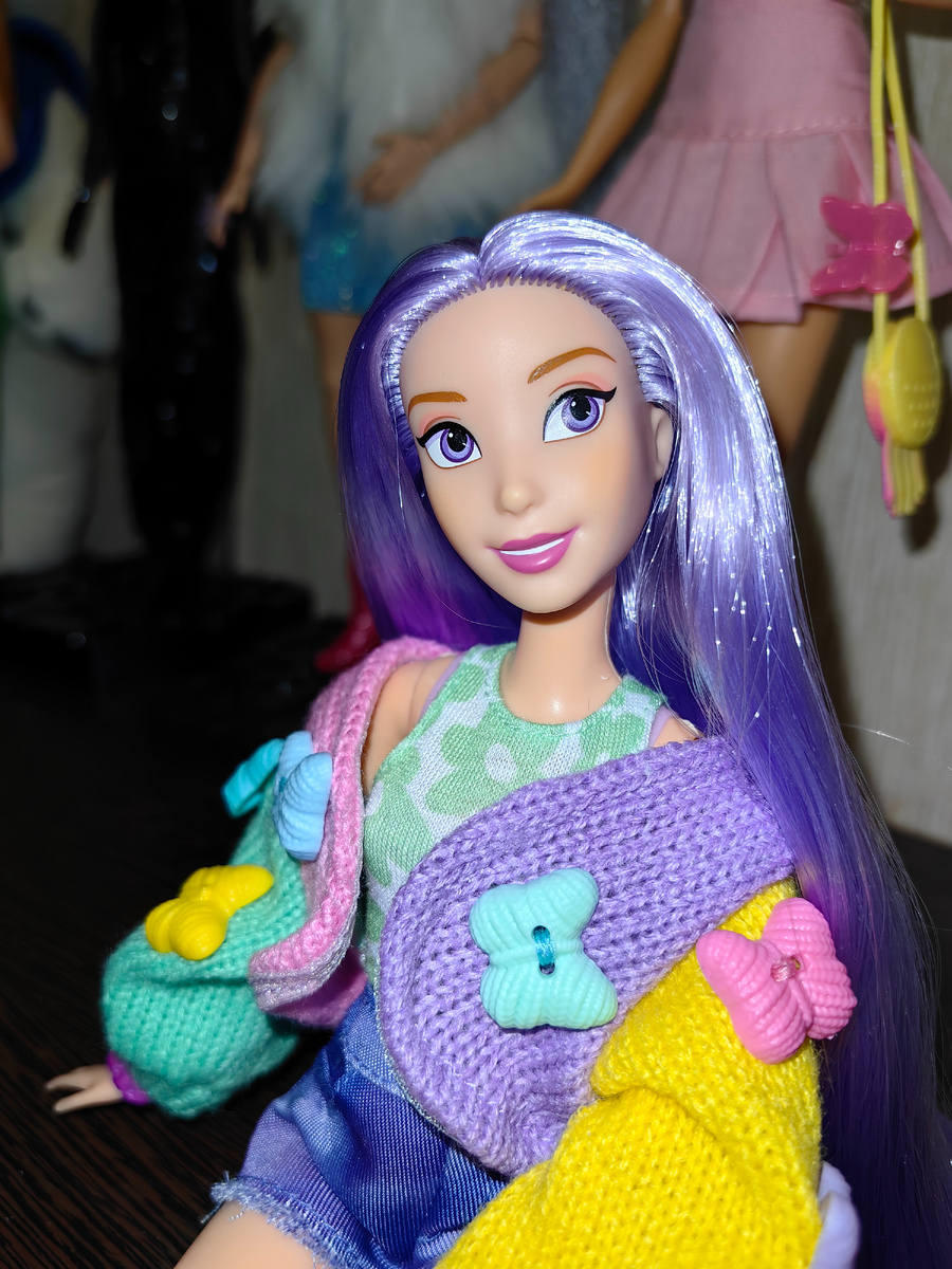 Аврора в новом образе.