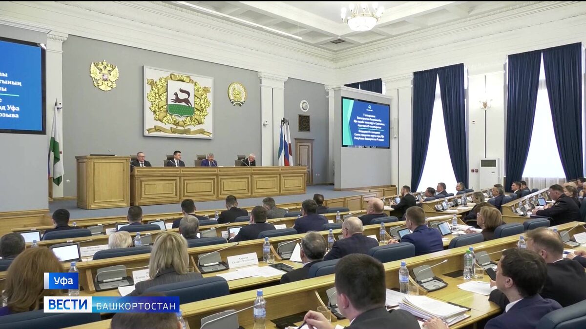   В 2024 году депутаты Горсовета рассмотрели 390 актуальных вопросов для Уфы