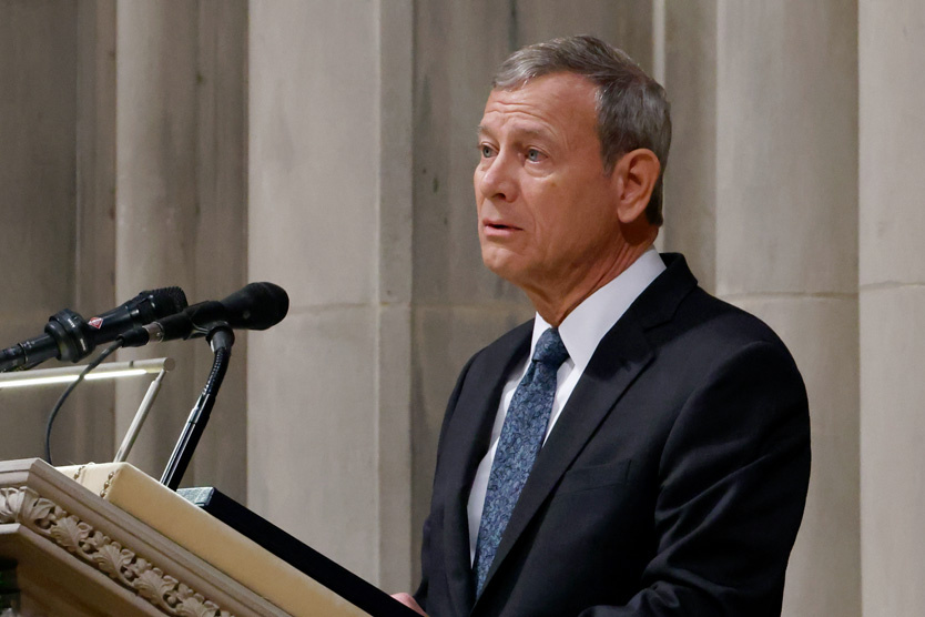    Председатель Верховного суда США Джон Робертс    
Фото: Ting Shen / EPA / TASS