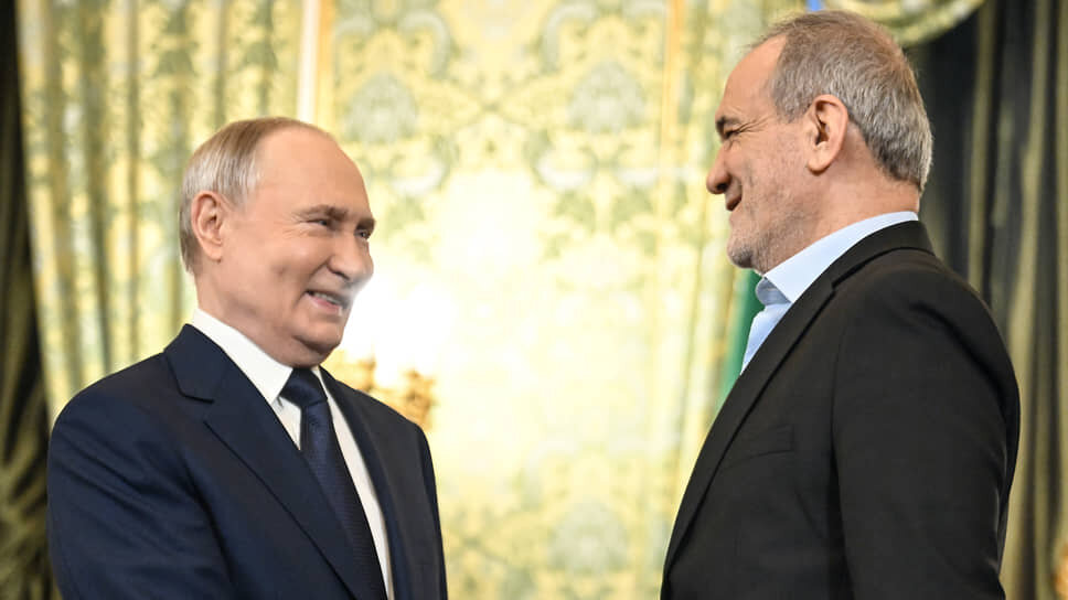 Владимир Путин и Масуд Пезешкиан.📷Фото: Дмитрий Азаров / Коммерсантъ