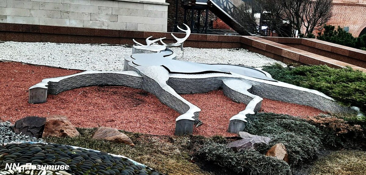 Фигура оленя в кремле