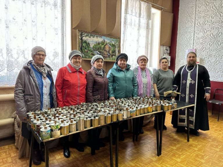    Жители сёл Сакмарского района делают блиндажные свечи и отправляют их на фронт Мария Чалкина