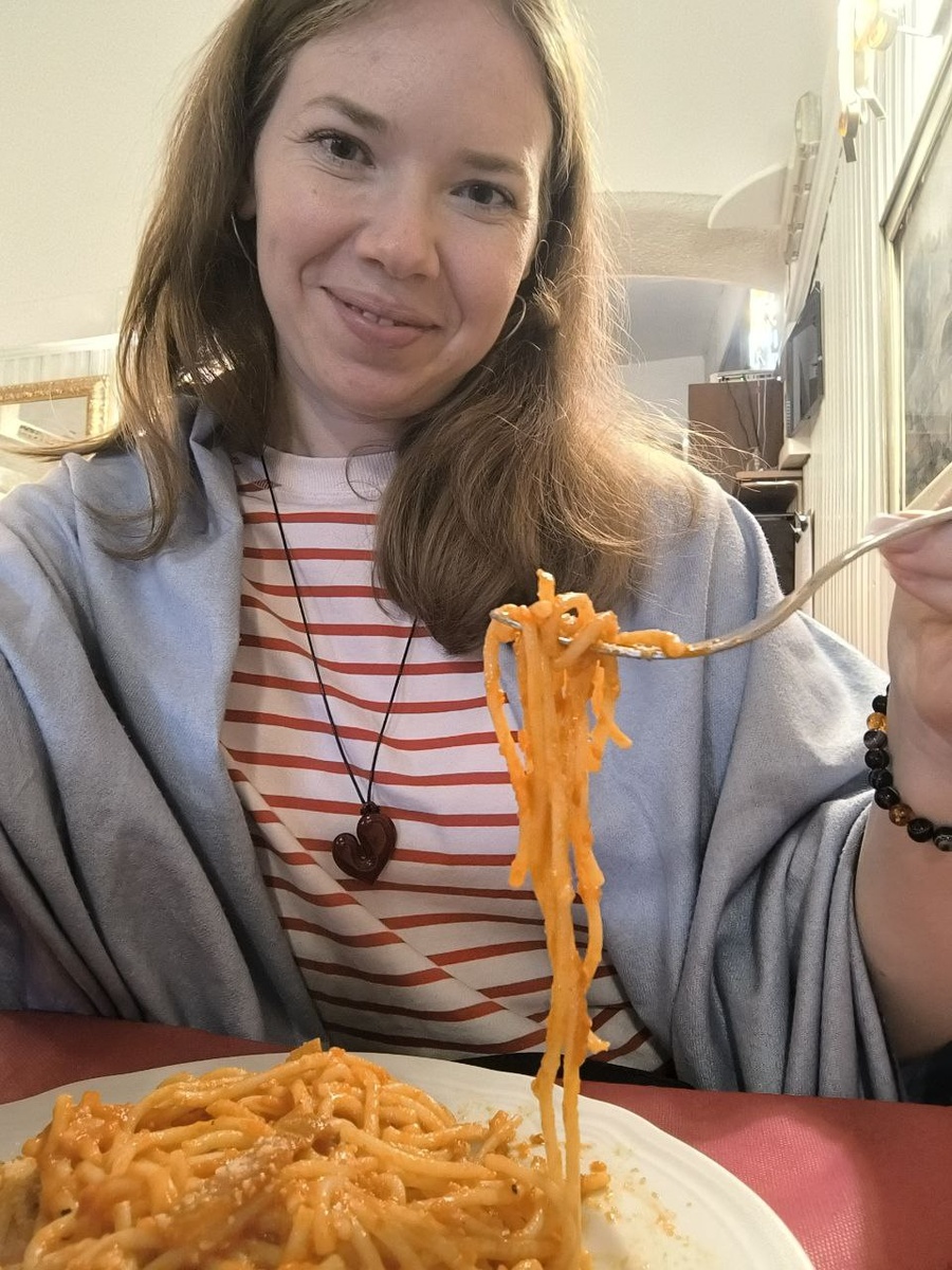 Листайте вправо, там ещё есть фотографии