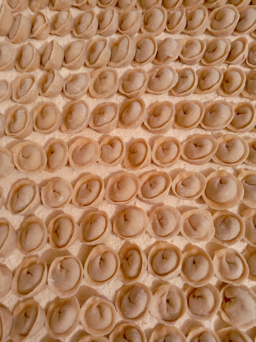 Фарш убрала в морозильный ларь,его еще много осталось.