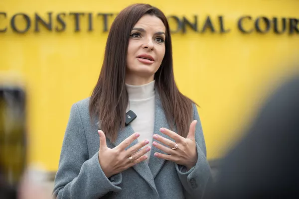 © Sputnik
Перейти в фотобанк
Представители Гагаузии провели пикет у здания Конституционного суда Молдавии