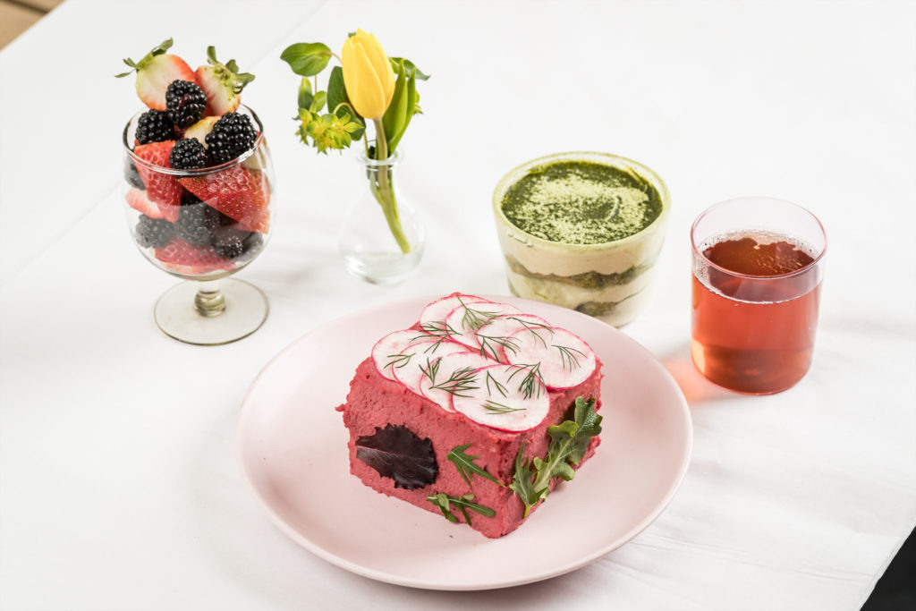 Набор закусок для бездонного чая в Teasom