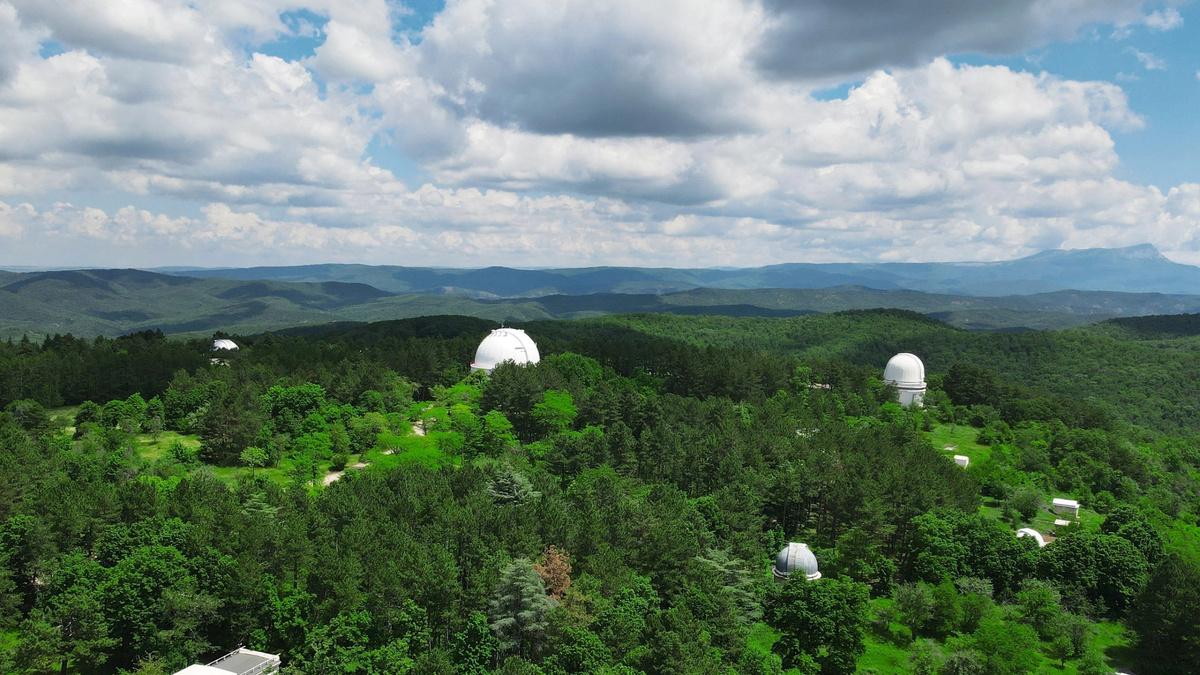 Территория Крымской астрофизической обсерватории // Фото Павел Мягких