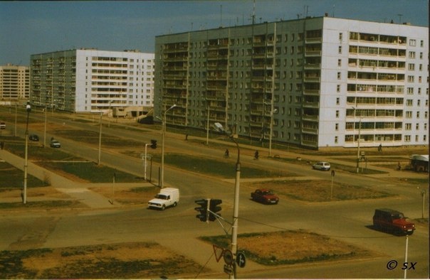 Перекресток Мира и Молодежной 1995-1998 гг. Фото Назиба Муслихова