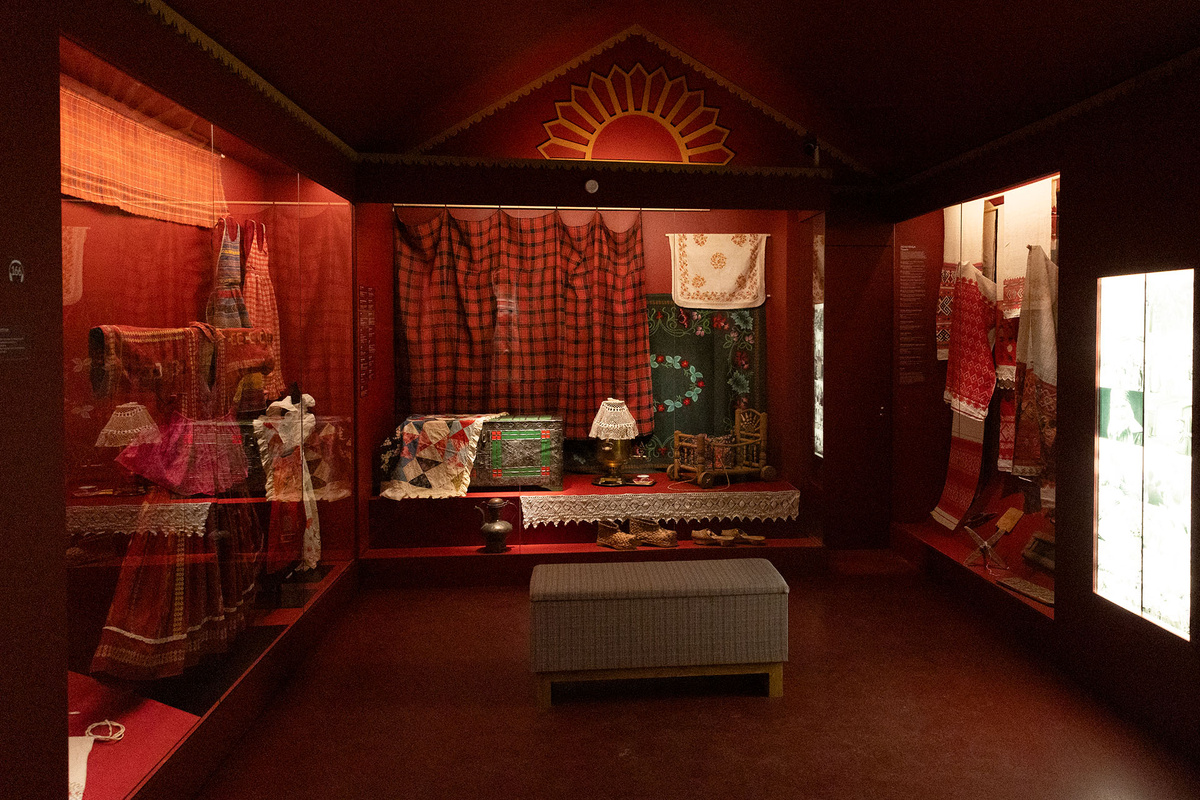    Экспозиция выставки «Город и промысел: встреча в Казани»