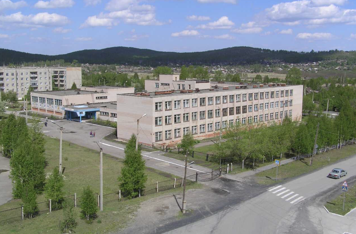 Школа, где работал Паша. https://vk.com/1sch74