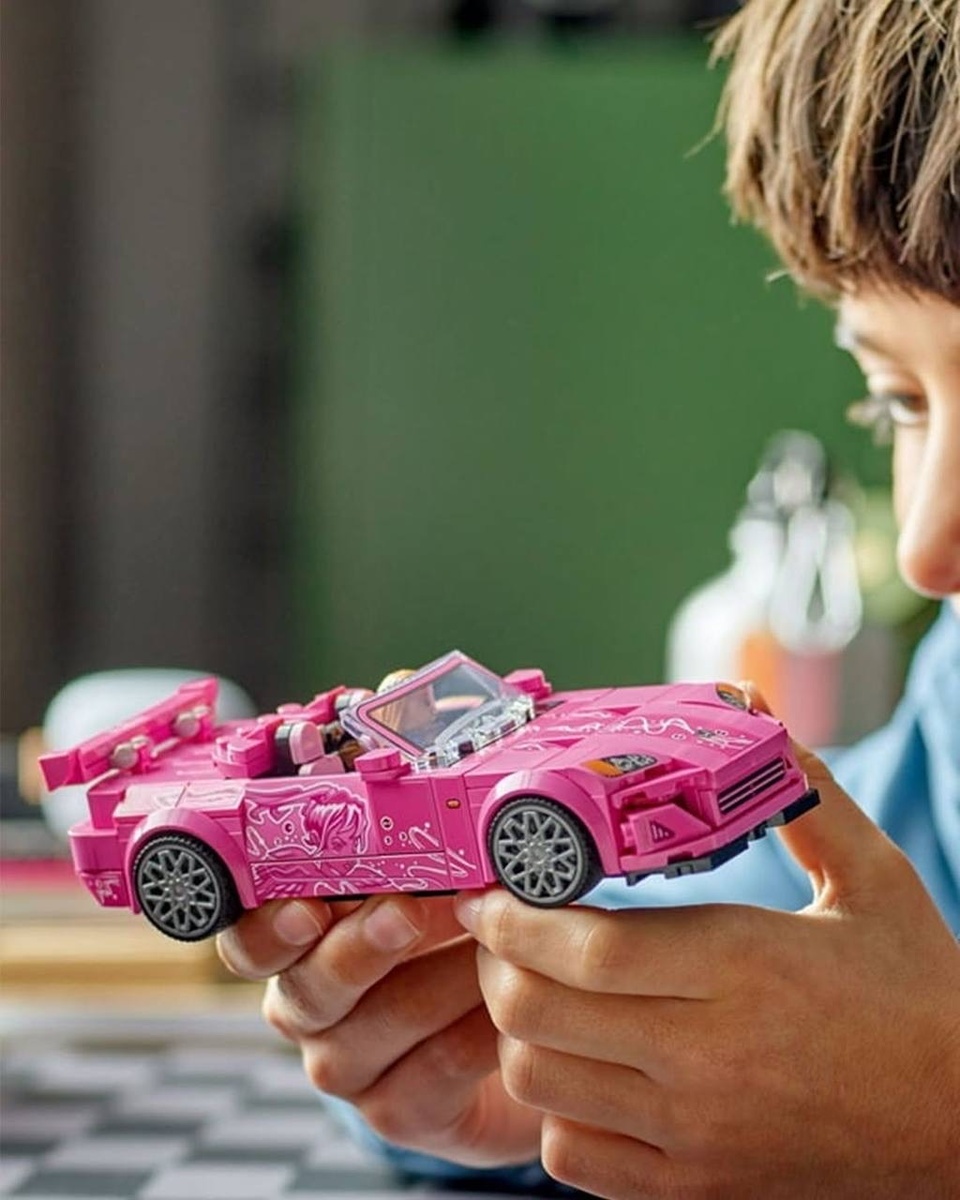 LEGO представила новый набор по «Двойному форсажу» с розовым Honda S2000  
