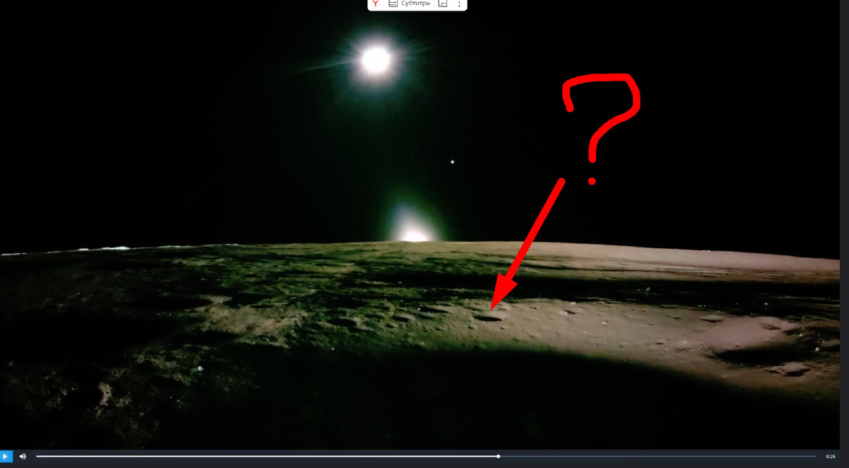 Свет падает откуда-то сзади, а не со стороны двух светящихся фотошопных пятен.