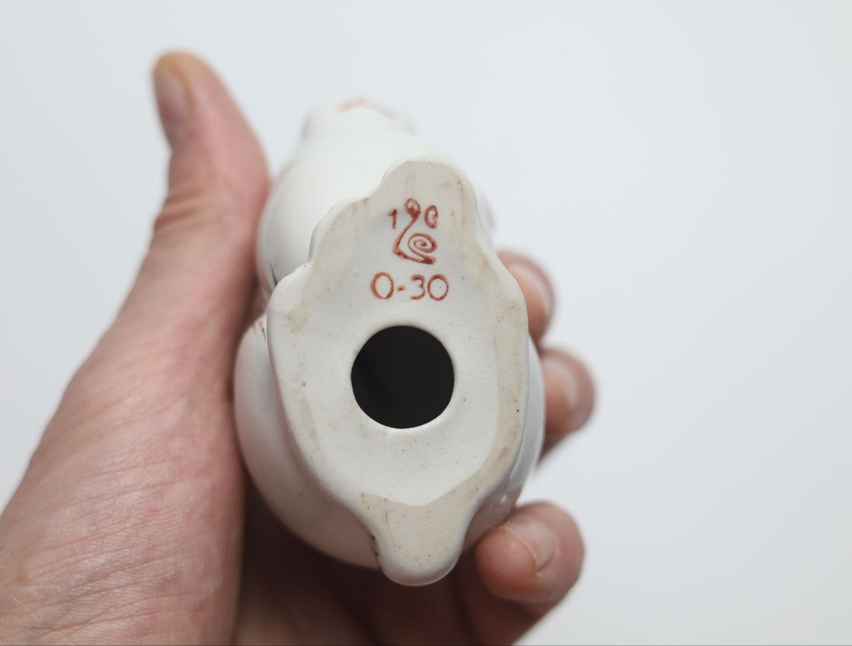 Тут какое-то клеймо