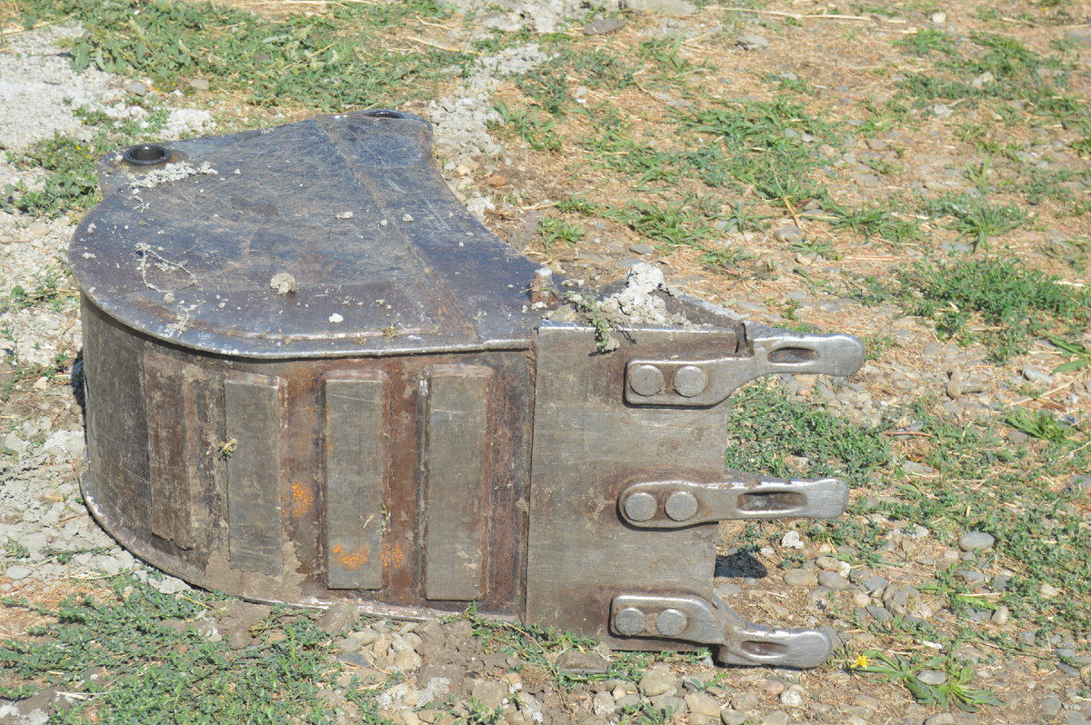 Фото автора. Сентябрь 2023. Он однокубовый, но все равно ковш! Иначе не назовёшь.