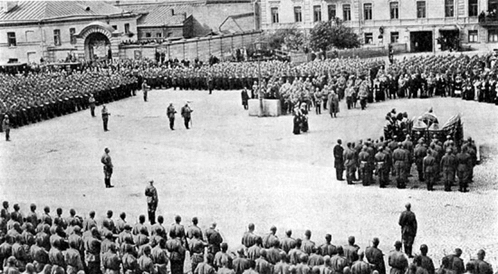 Молебен мобилизованных в Санкт-Петербурге, 1914 год. Из открытых источников