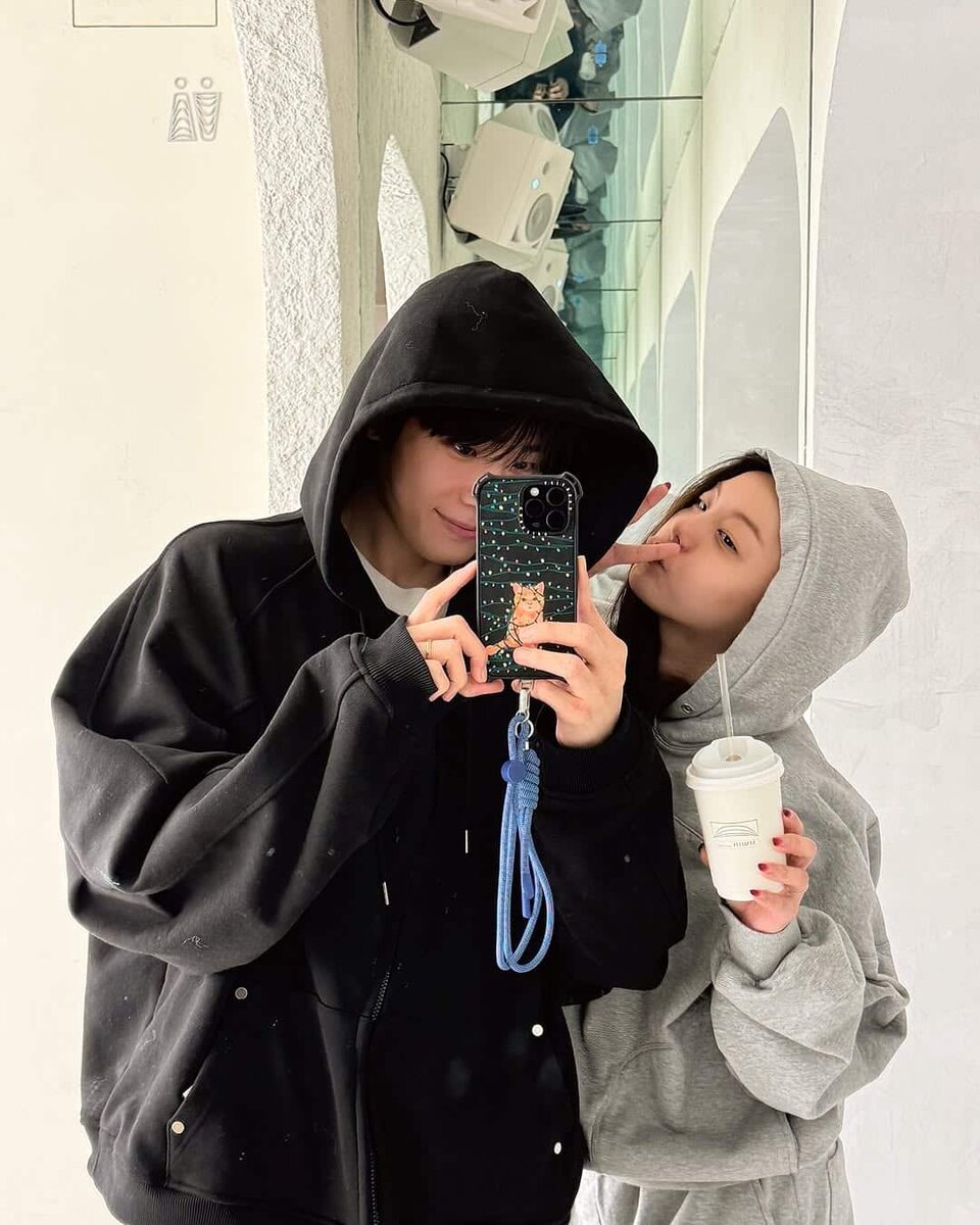   источник: @choi_hun2
📷  источник: @choi_hun2
