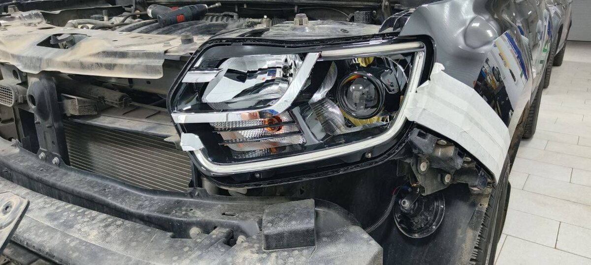 Установка противотуманных фар и Bi-LED линз на Renault Duster от Фирменного Установочного Центра StarLine Краснодар