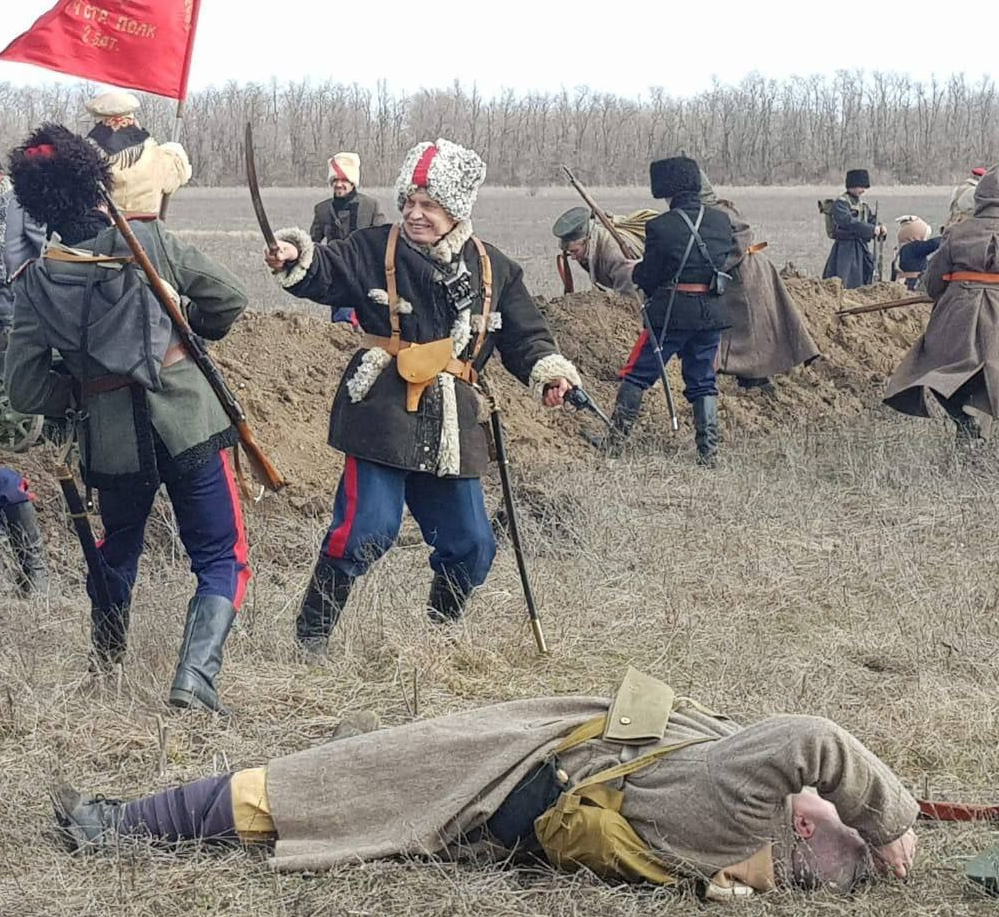 Реконструкция боя Гражданской войны. Фото из открытых источников