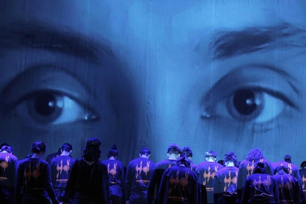 Кератоконус  развивается даже у подростков