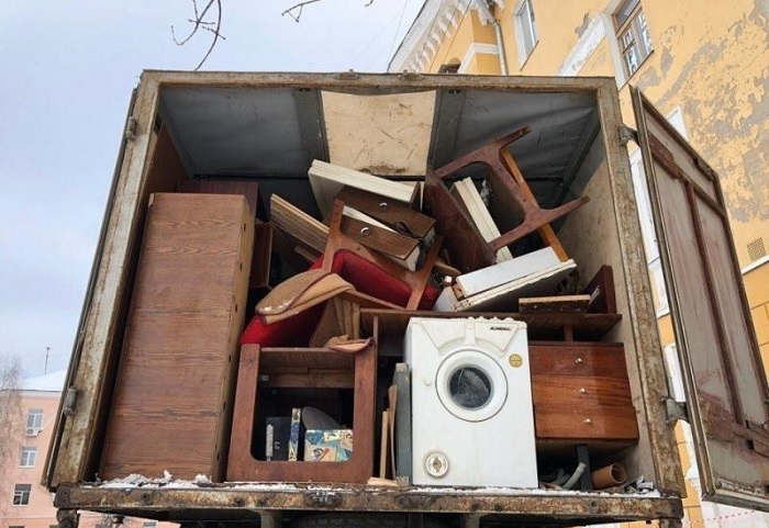 7 полезных идей, как избавиться от старых ненужных вещей, которые «захватили» квартиру
