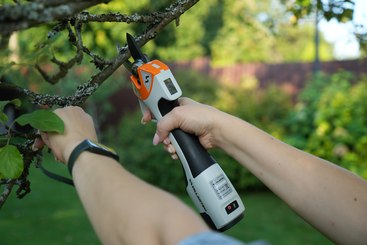 Аккумуляторный секатор VILLARTEC PA 1462