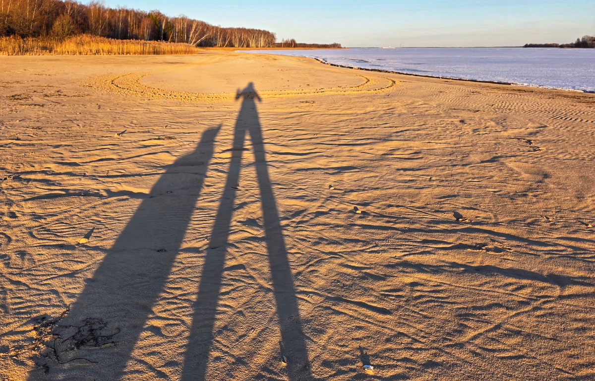 Наш пляж и еще ледяная река