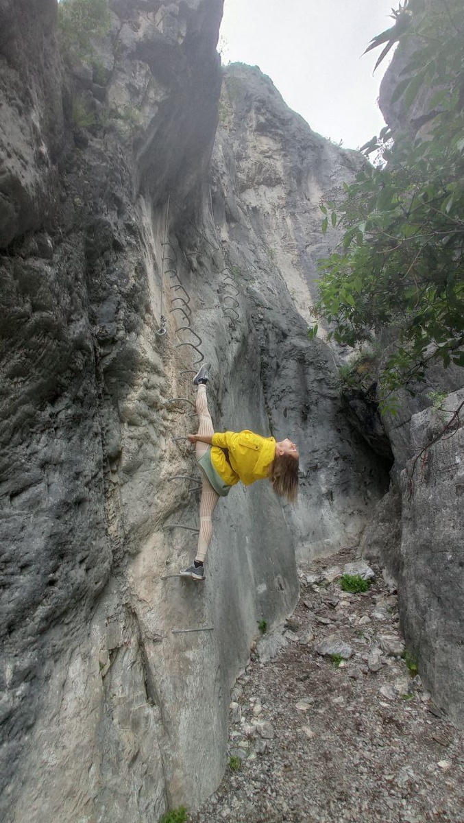 Туристы в Ущелье Арья-Ярык