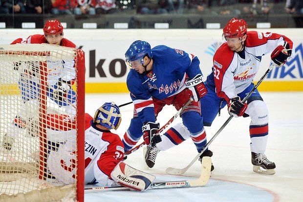    Матч между магнитогорским «Металлургом» и «Нью-Йорк Рейнджерс». Фото: Pius Koller / Legion-media