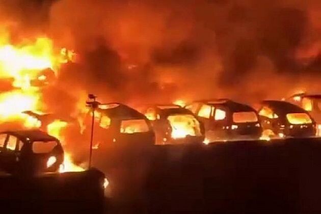    Пожар на автостоянке