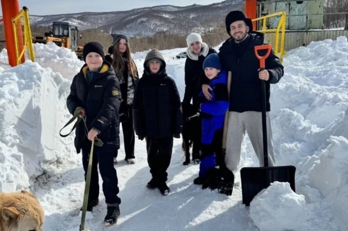    На Камчатке депутат и спортсмены пришли на помощь приюту для собак