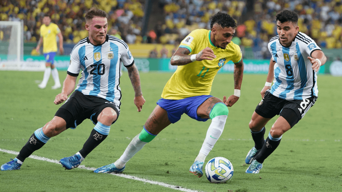  Редкий прорыв по флангу.  фото: картинки яндекса