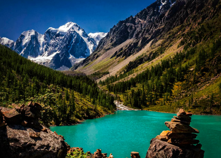 *   Алтайские горы