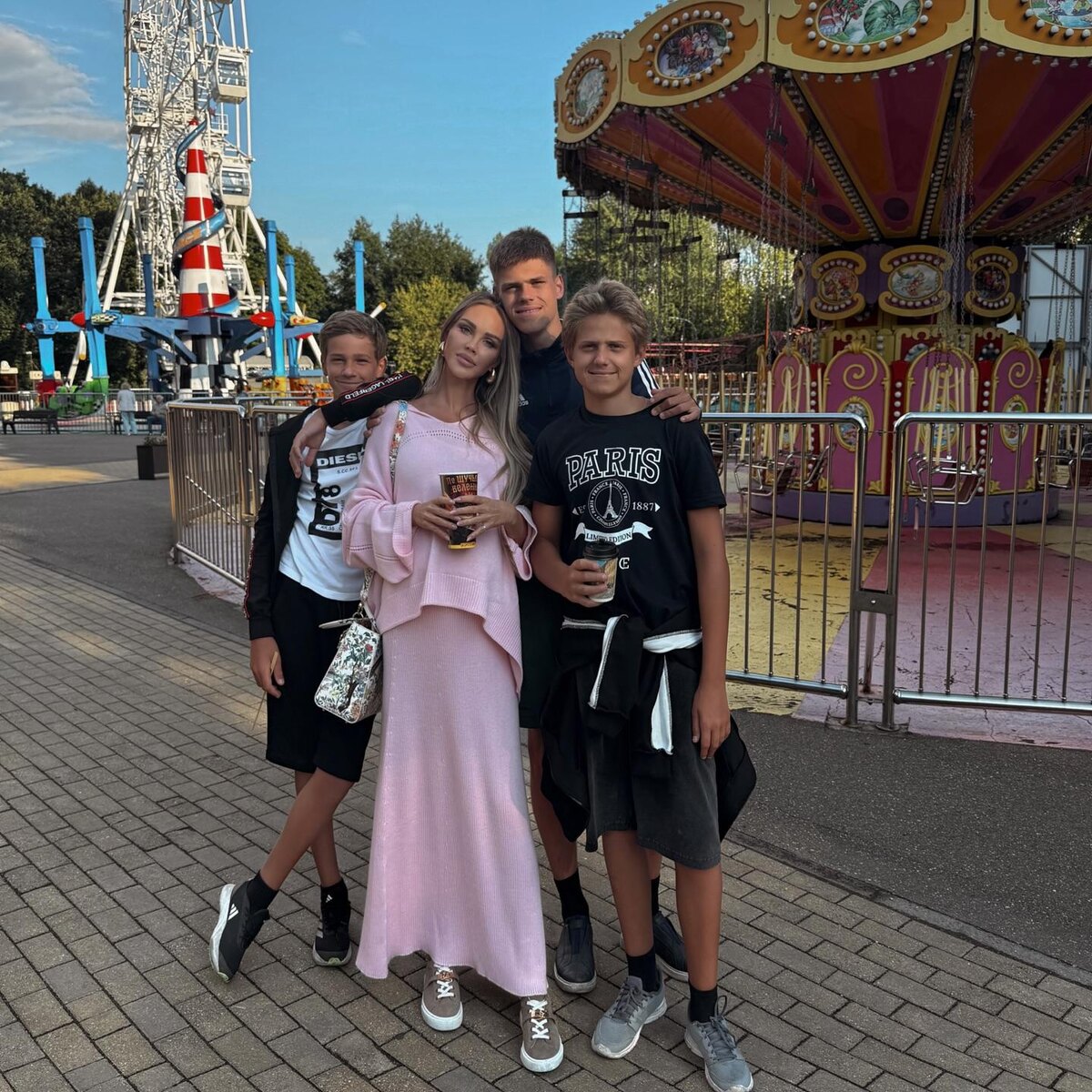 Листайте вправо, чтобы увидеть больше изображений