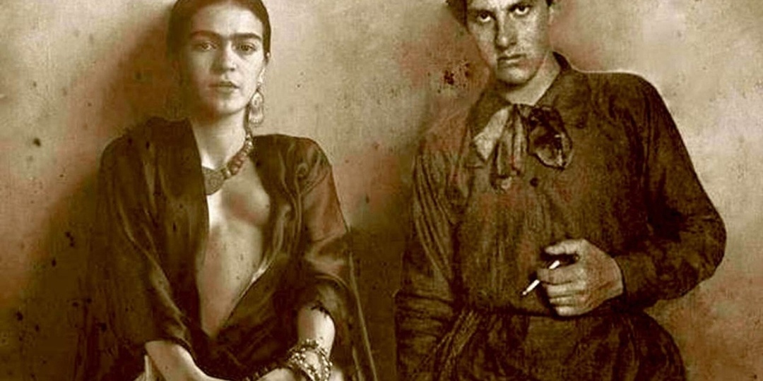 Тысячи людей верят в это фото Фриды Кало и Маяковского. Но это — фальшивка: «Двое» (2013)