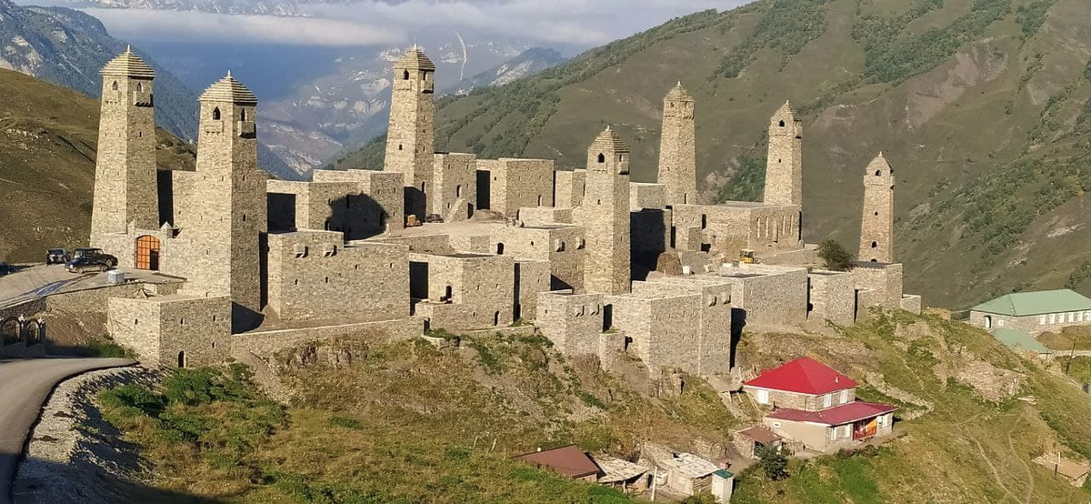 Шаройский историко-архитектурный комплекс. Башни Чечни.