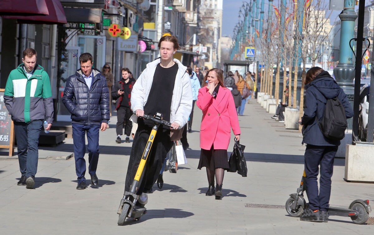 В Воронеже около 100 тысяч пользователей электросамокатами  📷
