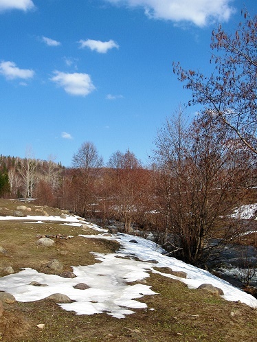 Фотографии Татьяны Немшановой. Апрель в горах Южного Урала. Широкий дол. Окрестности города Аша.Челябинская область.