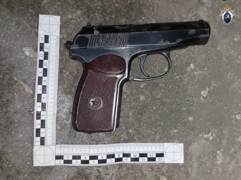    В Оренбурге мужчина выстрелил сожительнице в грудь из пистолета Оренбуржье