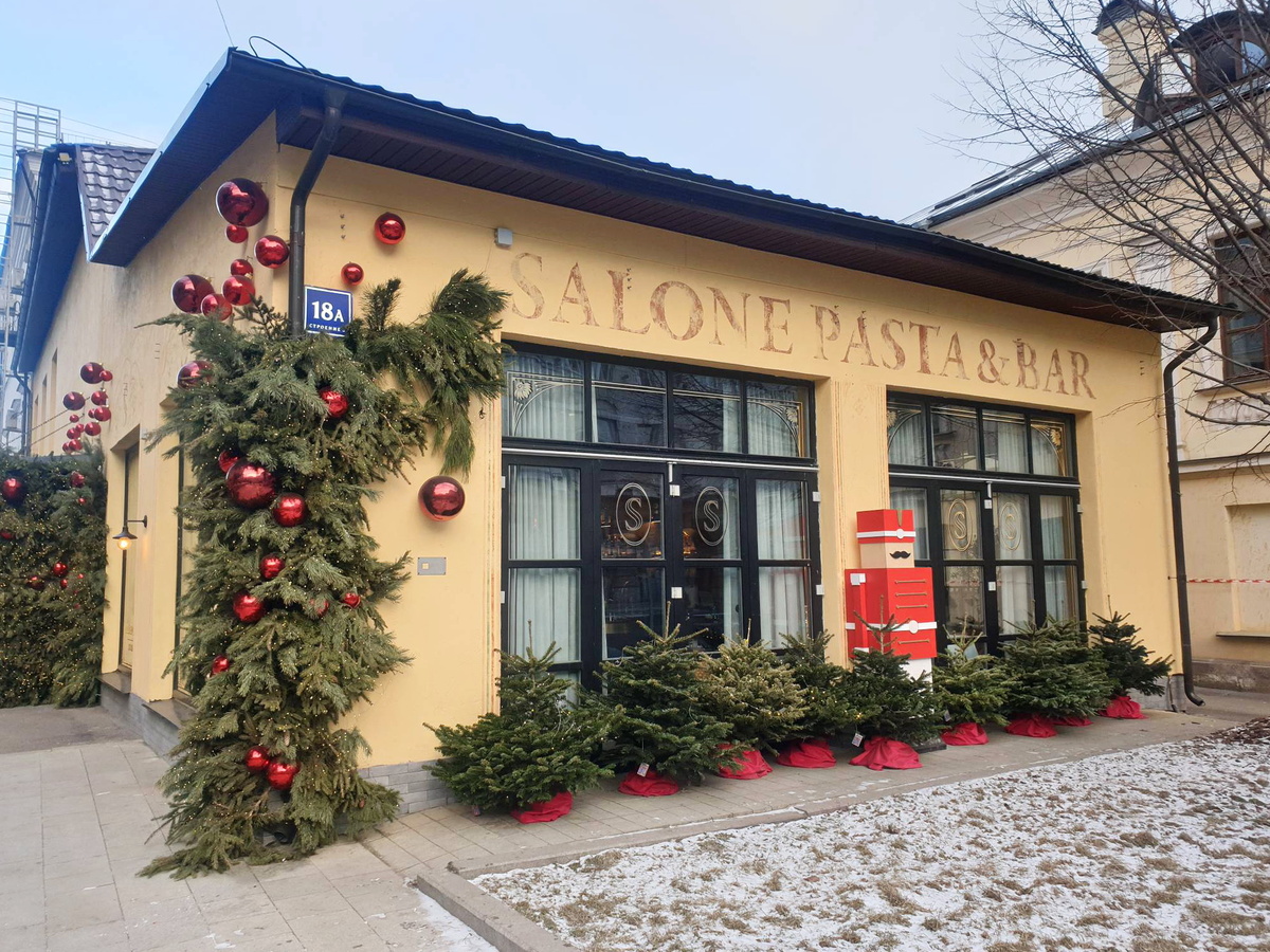 Вход в ресторан Salone pasta&bar