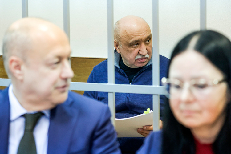    По словам Вадима Говоруна, университет при Гафурове «быстро прогрессировал» и занимал в мировых рейтингах вузов все более высокие места.   
Фото: «БИЗНЕС Online»