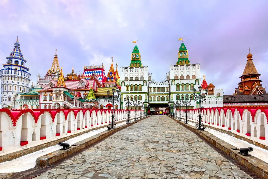  фото https://wallpapers.com/wallpapers/russia-dvorets-tsarya-alekseya-5y8anw31dldscxma.html