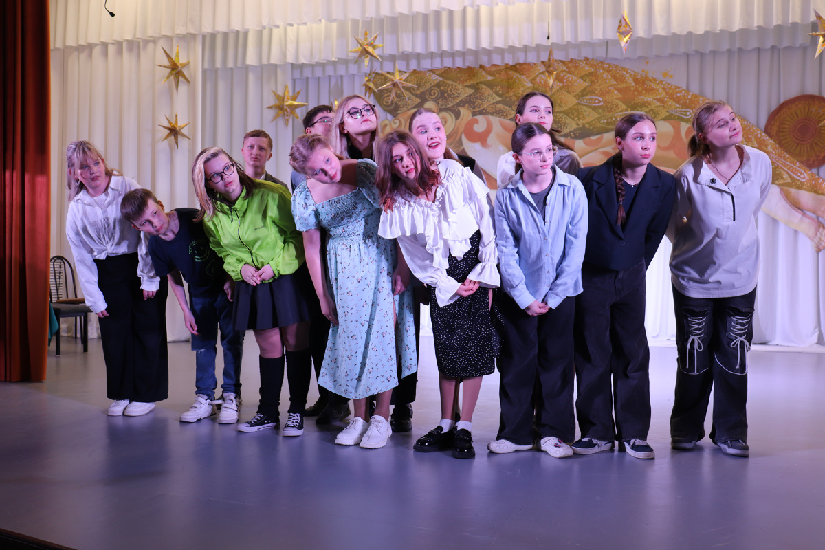 Педагог с учениками подобрала материал, близкий ребятам и их сверстникам: пьеса «Мишангел»