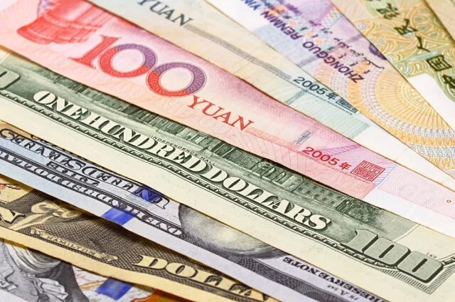    Сколько стоят доллар, евро и юань 27 марта?