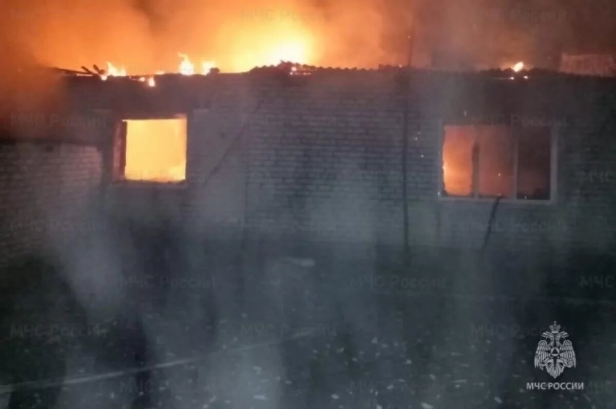    Частный дом сгорел в брянской деревне Дерюгина ночью 27 марта