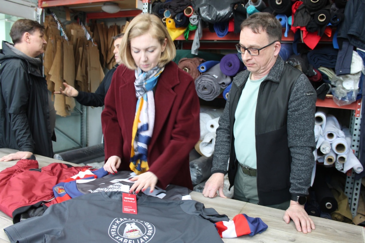    Министр промышленности и торговли Карелии Светлана Астахова посетила предприятие ООО «Эрни+». Фото: Минпромторг Карелии